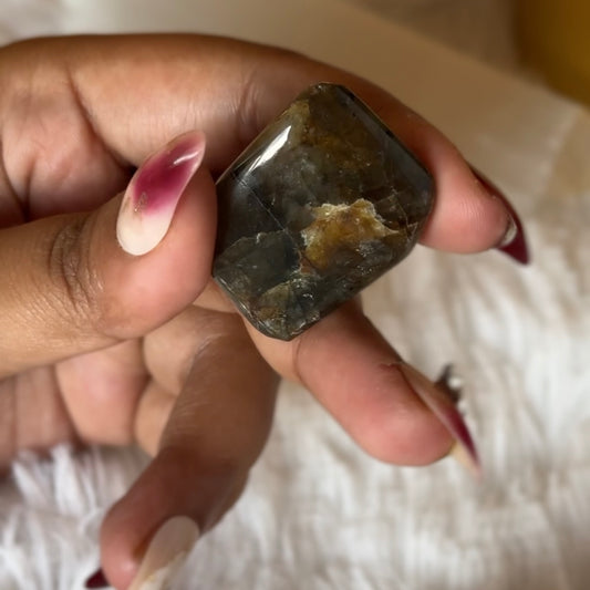 Labradorite Tumble